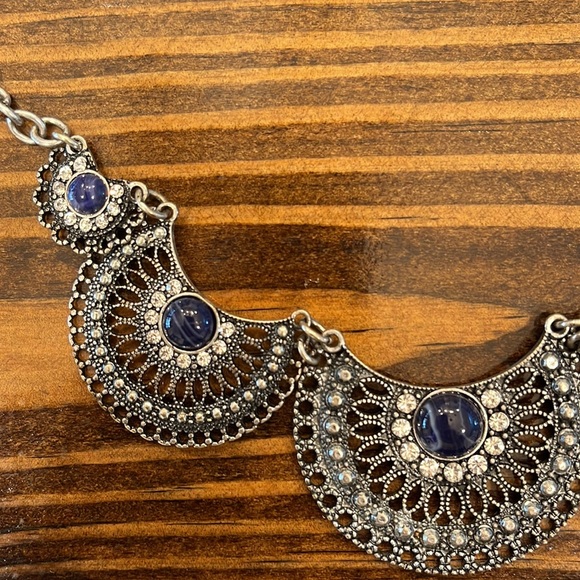 🩶 3/$15 🩶 Statement Necklace - Picture 2 of 5